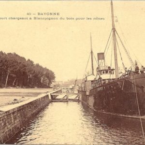 Vapeur Spurt chargeant à Blancpignon du bois pour les mines