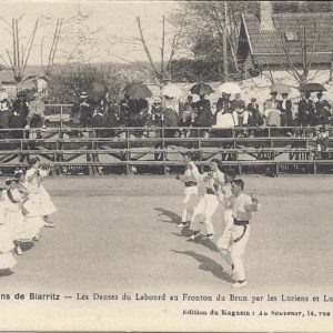Les Danses du Labourd au Fronton du Brun par les Luziens et Luziennes