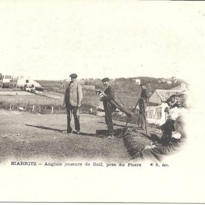 Anglais joueurs de Golf, près du Phare