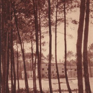 TOUTE LA FRANCE LE PAVILLON DU COUNTRY-CLUB DE CHIBERTA (B.-P.) Sur le trou N°18 - On the hole N°18