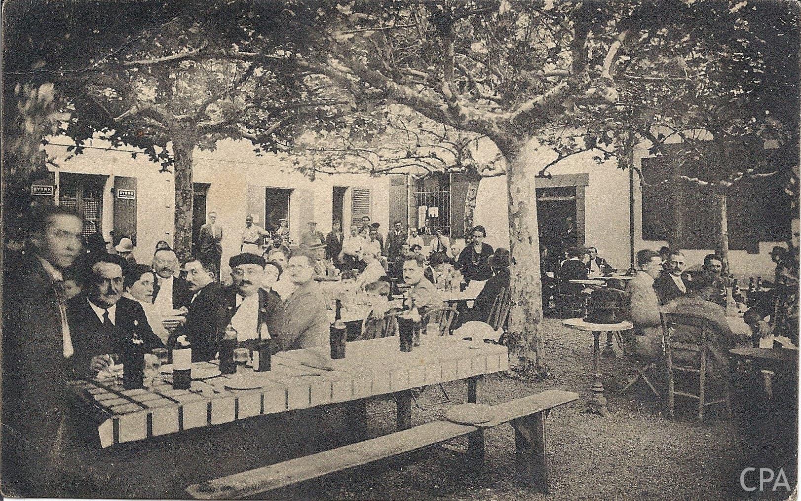 Restaurant du "Brise Lames" Maurice MAZE Restaurateur Halte du tram Bayonne-Hendaye "brise lames" Cuisine Renommée