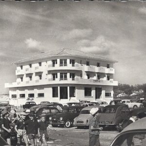 Les abords de la plage et l'Hôtel MARINELLA