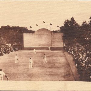 - ANGLET - Fronton du Brun. Une partie de Pelote.