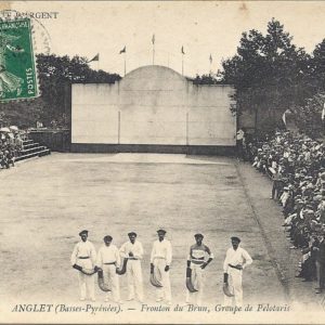 LA COTE D'ARGENT ANGLET (Basses-Pyrénées). - Fronton du Brun, Groupe de Pelotaris