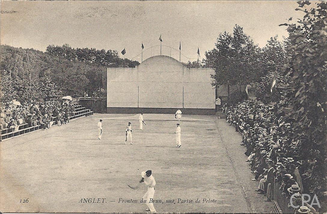 ANGLET (Basses-Pyrénées). - Fronton du Brun, une Partie de Pelote. – Image 3