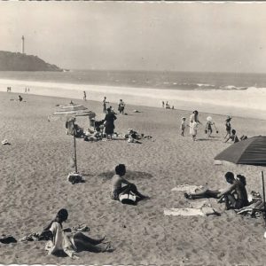 La plage de la Chambre d'Amour, The Beach of the Chambre d'Amour (Love Room)