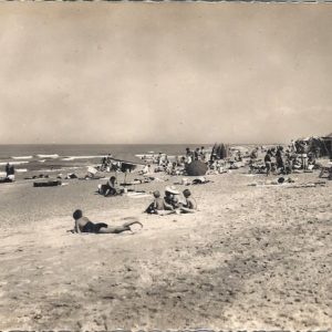 Vue d'ensemble de la Plage de la Chambre d'Amour