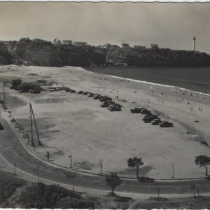 Chambre d'Amour La Plage. Au fond, le Phare.