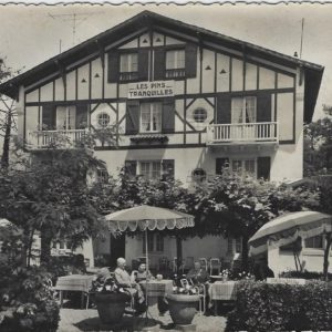 LES PINS TRANQUILLES HOTEL - RESTAURANT - BAR Anglet - Chambre d'Amour Tél. 25.94.51