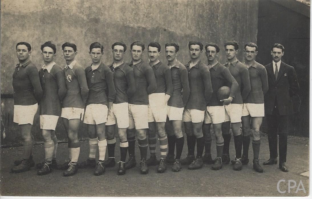 Carte photo des Genêts d'Anglet section Football l’équipe de 1922