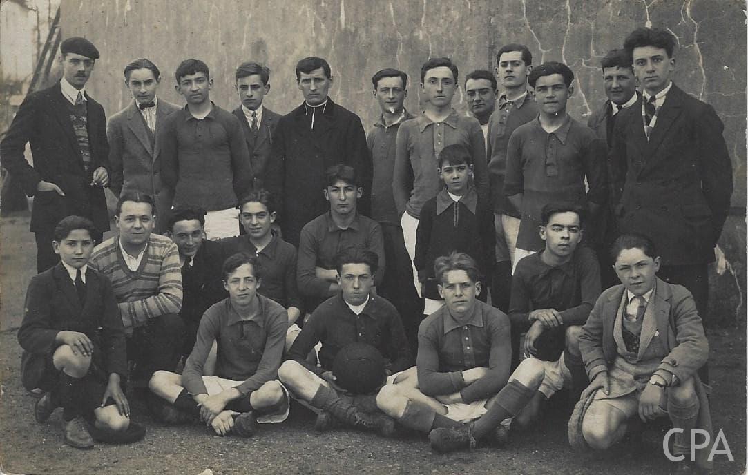 Carte photo des Genêts d'Anglet section Football l’équipe de 1926