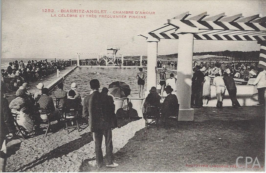 ANGLET - CHAMBRE D'AMOUR - LA CELEBRE ET TRES FREQUENTEE PISCINE