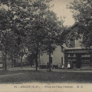 ANGLET (B.-P.). - Place des Cinq-Cantons