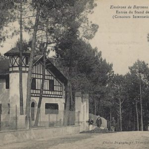 Entrée du Stand de Montbrun (Concours International de Tir)