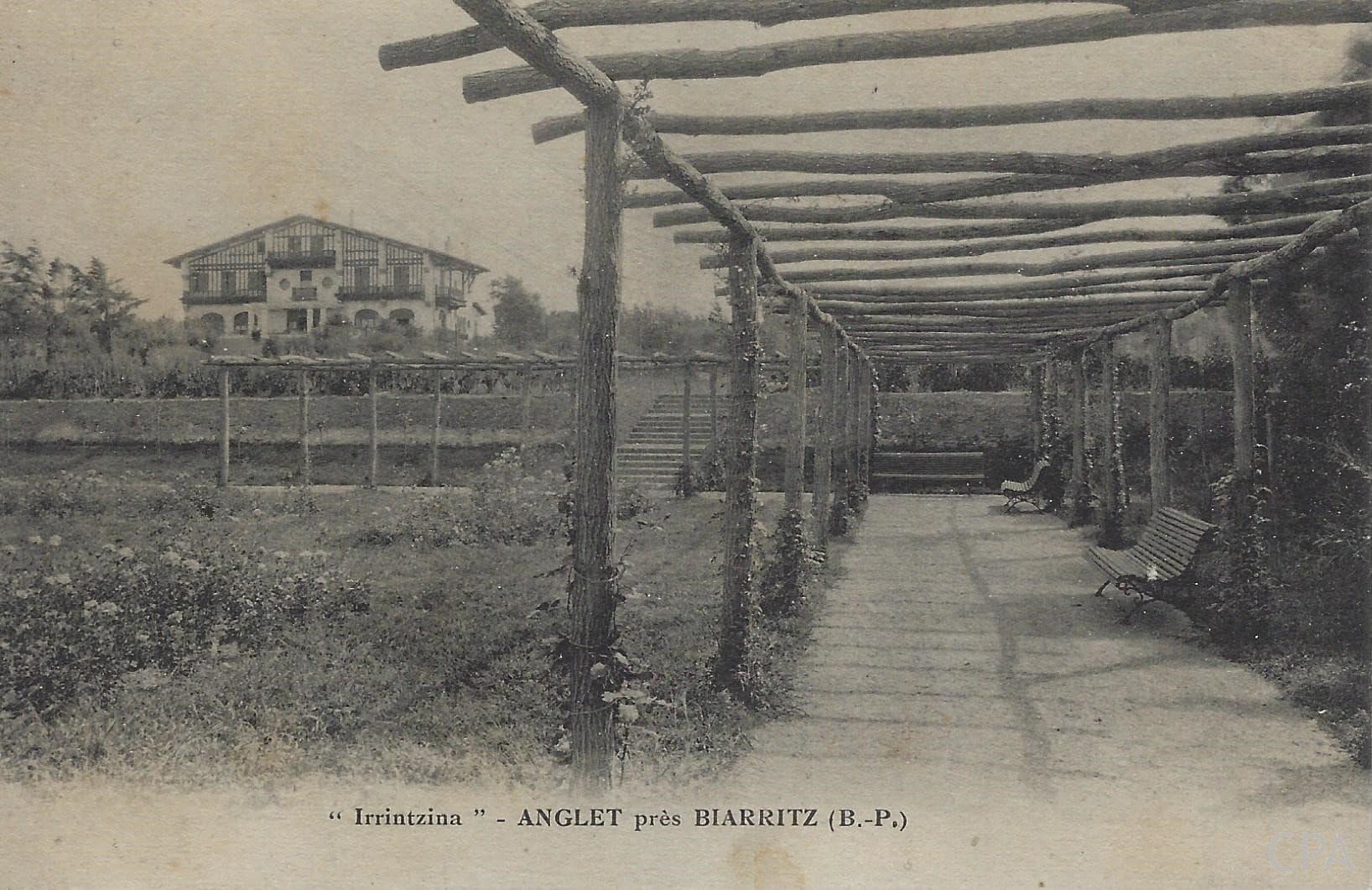 "Irrintzina" - ANGLET près BIARRITZ (B.-P)