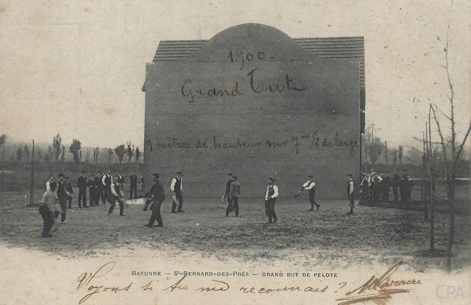 St BERNARD-DES-PRES GRAND BUT DE PELOTE